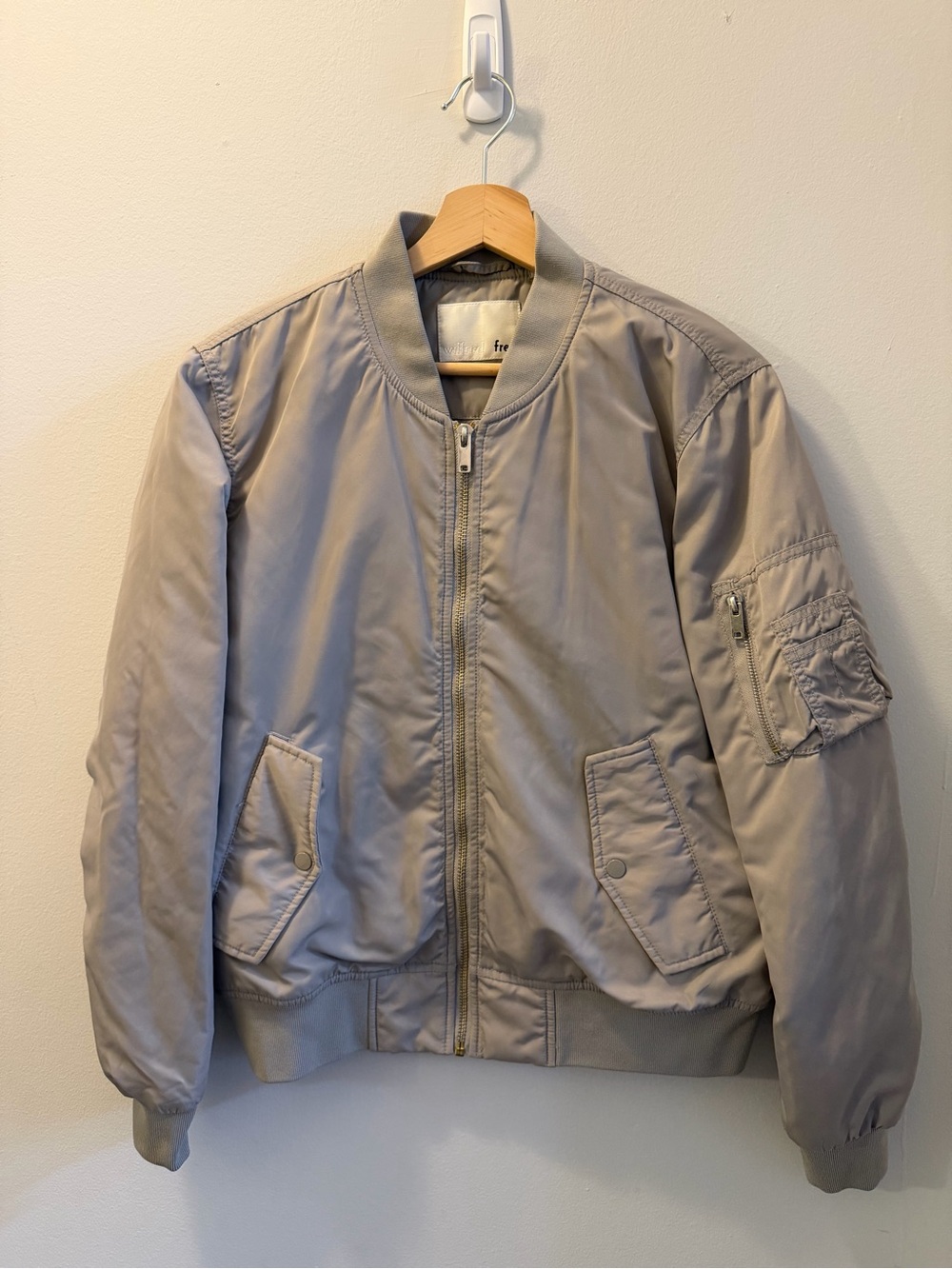 Aritzia Light Gray Women's Bomber Jacket